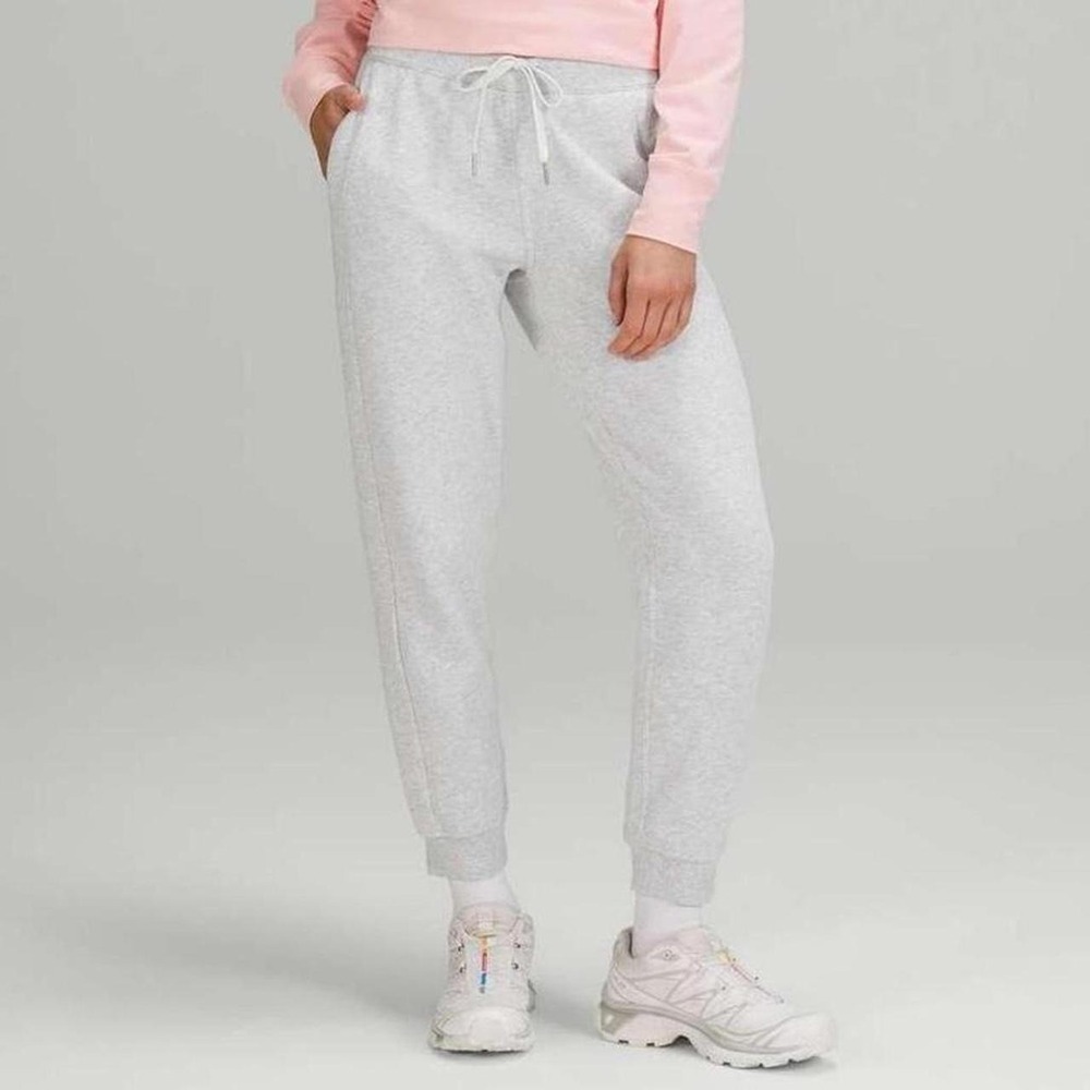Lululemon Scuba Joggers Size 6